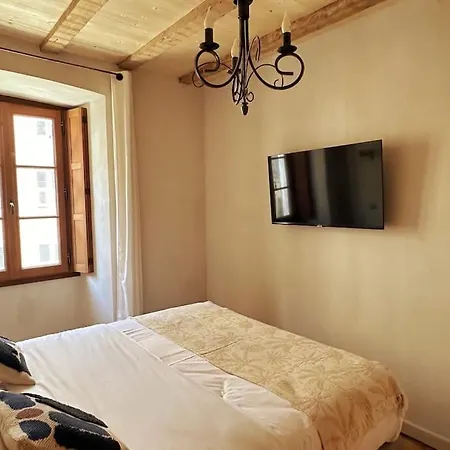 Prestige, Cour Paoli Apartman *