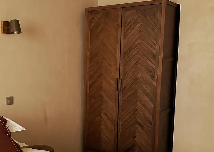 Prestige, Cour Paoli Corte (Corsica)