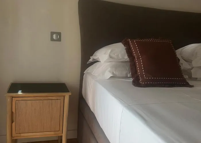 Prestige, Cour Paoli *